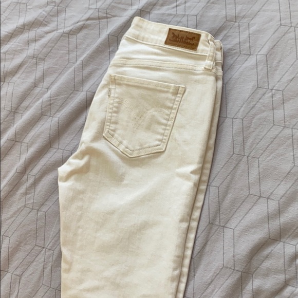 Levi’s white skinny jeans - stretchy! - Picture 3 of 5
